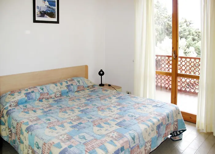 Apartman Elbamar 1-4 By Interhome